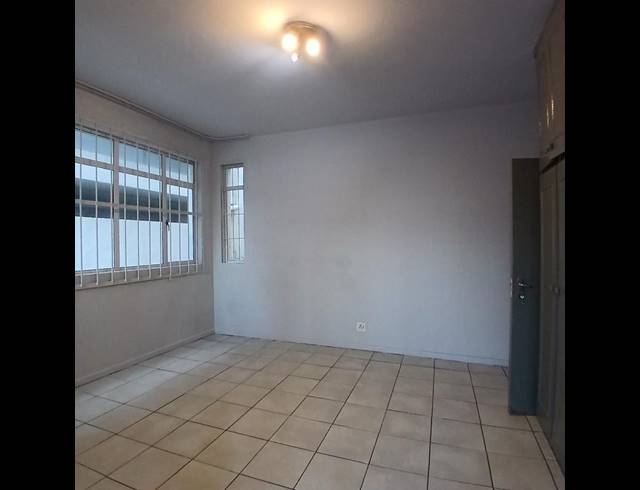 2 BEDROOM APARTMENT FOR SALE IN GLENWOOD